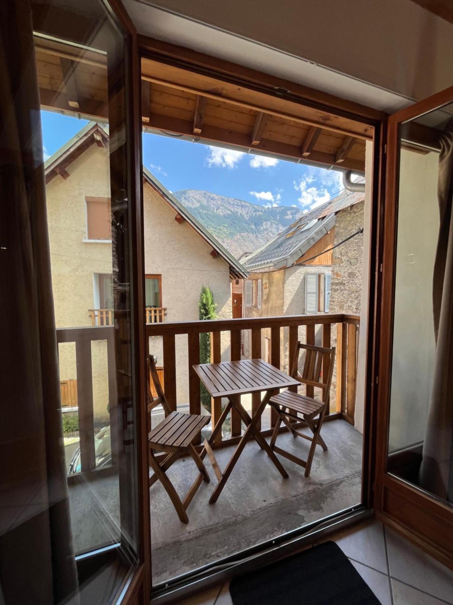 The Stable House Bourg D'Oisans -Bike/Hike/Ski Ле-Бур-д'Уазан Экстерьер фото