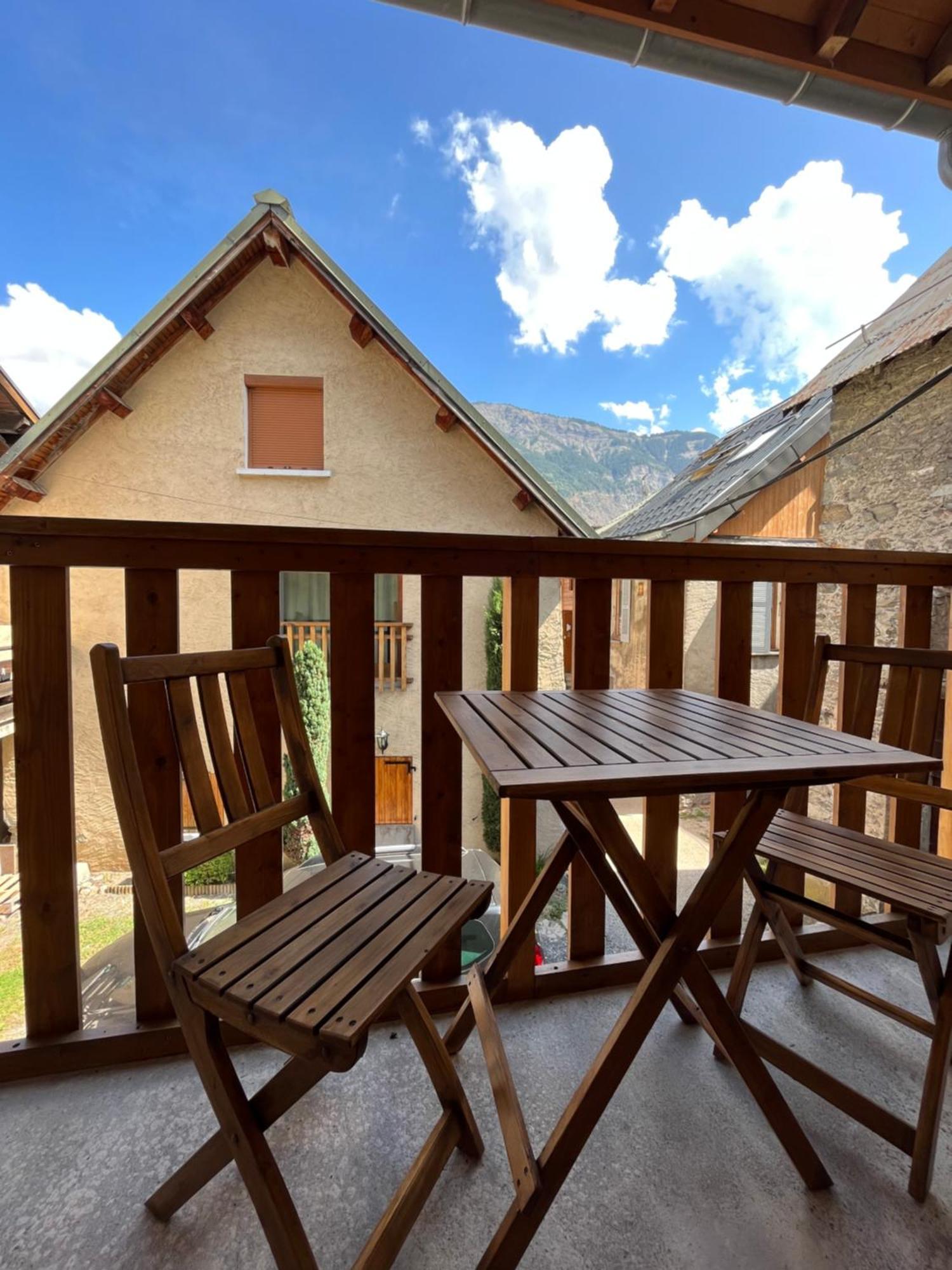 The Stable House Bourg D'Oisans -Bike/Hike/Ski Ле-Бур-д'Уазан Экстерьер фото