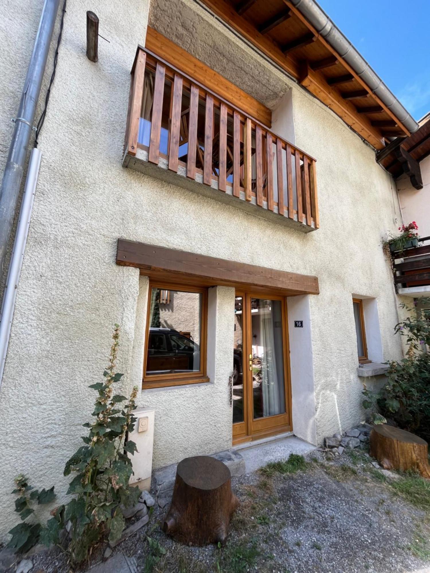 The Stable House Bourg D'Oisans -Bike/Hike/Ski Ле-Бур-д'Уазан Экстерьер фото